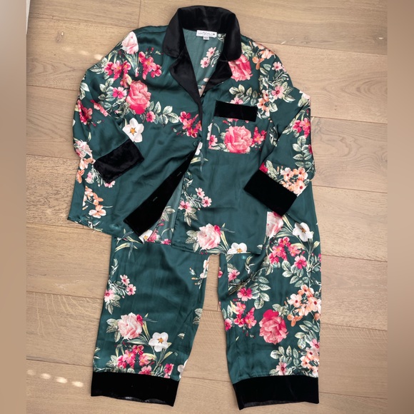 In Bloom by Jonquil Floral Velvet Trim Satin Pajamas - Picture 6 of 10